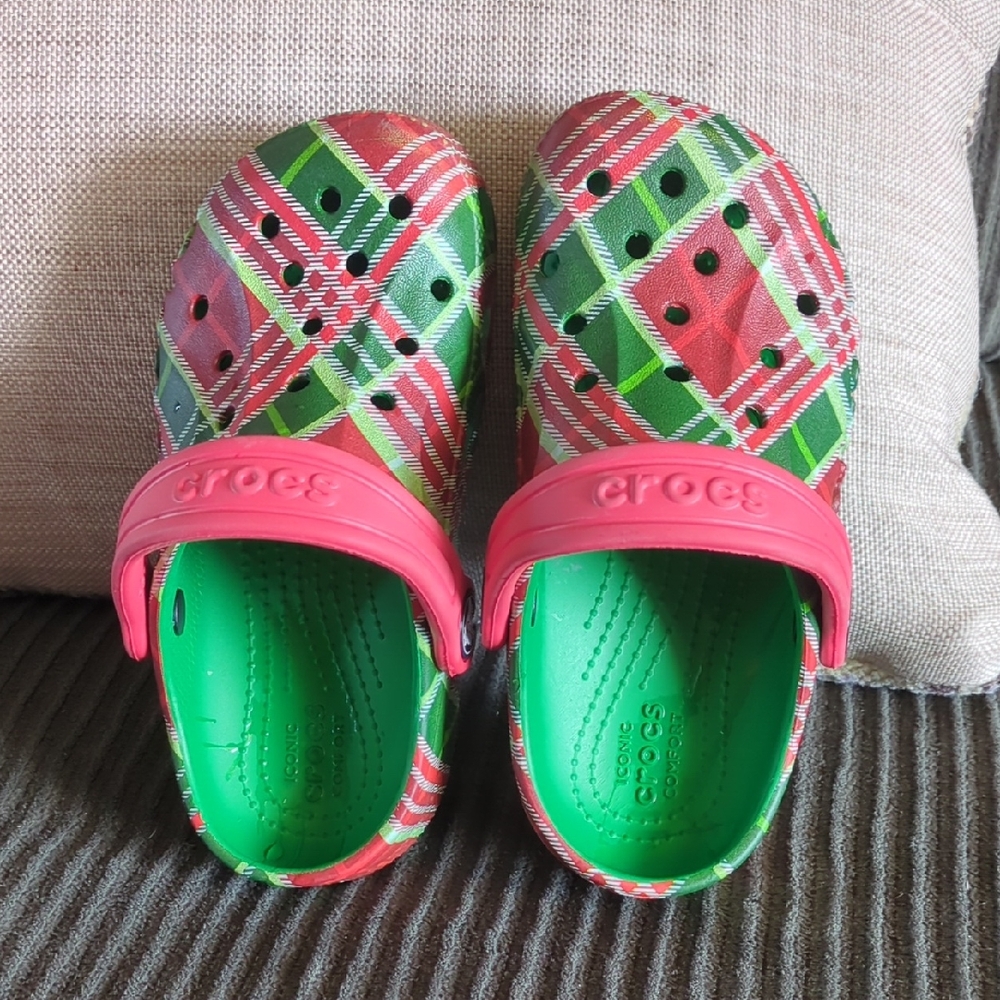Plaid Print CROCS - Picture 2 of 4